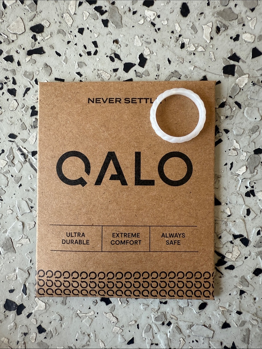QALO White Silicone Women's Ring — Textured Comfort Band